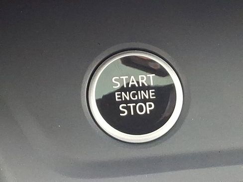 Certified 2025 Audi Q3 2.0T Premium Plus w/ Premium Plus Package image 25