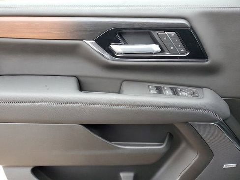 New 2026 GMC Yukon XL Denali image 17