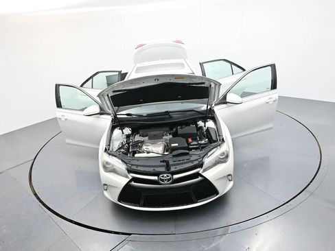 Used 2016 Toyota Camry SE image 36