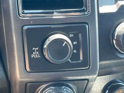 Used 2020 Ford F150 XLT w/ Equipment Group 302A Luxury AWD/4WD image 38