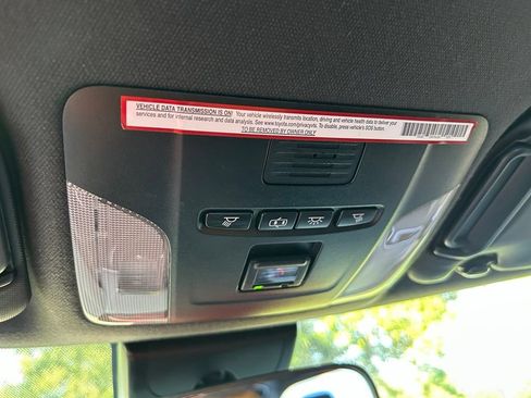 Used 2021 Toyota Corolla SE FWD image 28