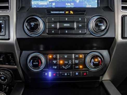 Used 2021 Ford F350 Platinum w/ FX4 Off-Road Package AWD/4WD image 25