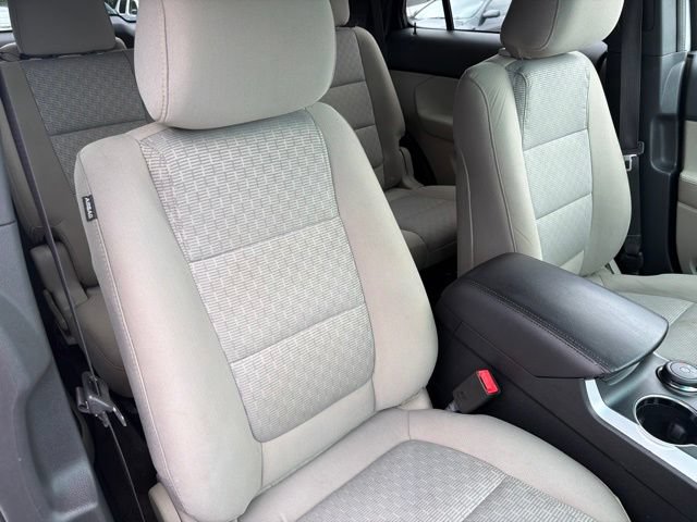Used 2015 Ford Explorer XLT w/ Equipment Group 201A AWD/4WD image 30