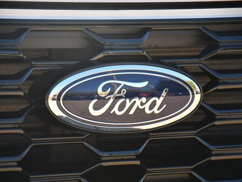 New 2026 Ford Escape ST-Line Elite w/ Class II Trailer Tow Package image 35