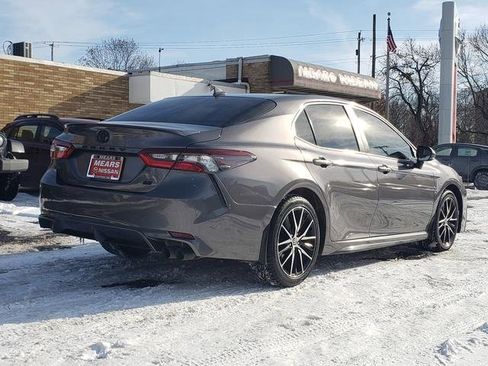 Used 2023 Toyota Camry SE image 6