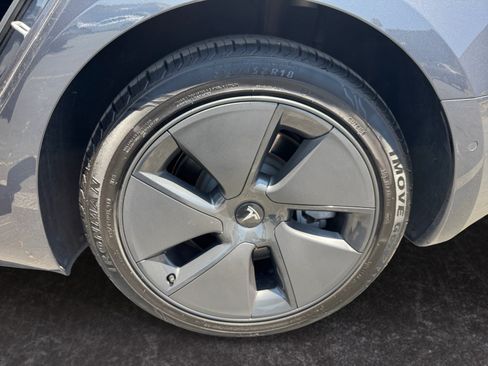 Used 2019 Tesla Model 3 Mid Range RWD image 14