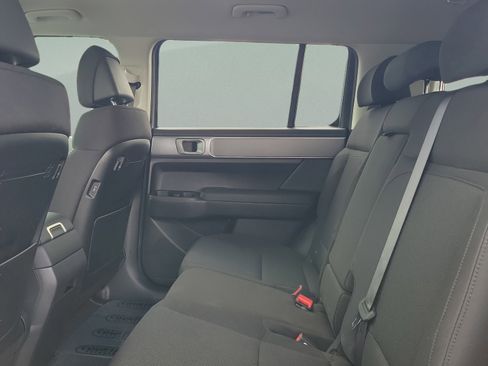 New 2026 Hyundai Santa Fe SE FWD image 8