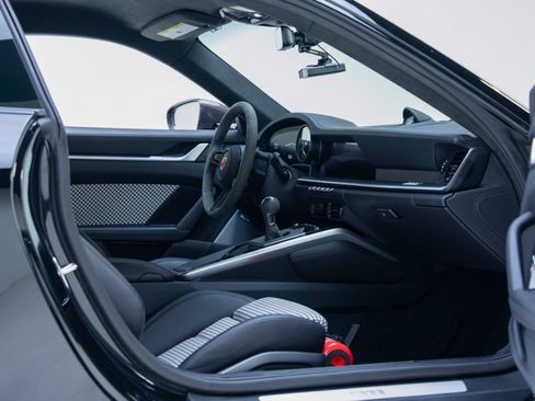 Used 2023 Porsche 911 Carrera S RWD image 54