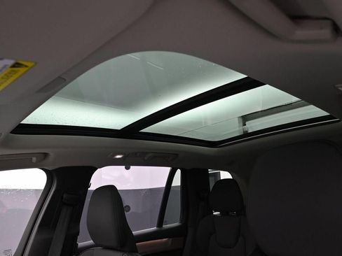 New 2026 Volvo XC90 B6 Plus w/ Protection Package Premier AWD/4WD image 11