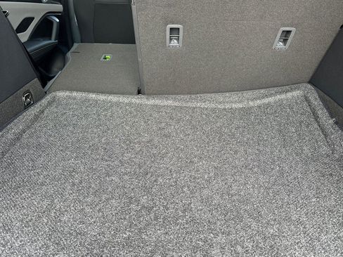 New 2026 Volkswagen Tiguan SE R-Line image 14