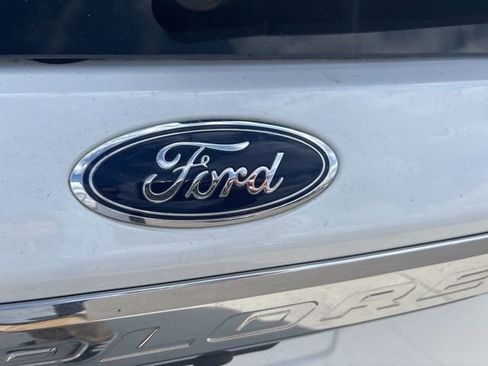 Used 2020 Ford Explorer Limited image 16