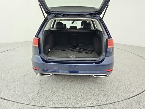 Used 2018 Volkswagen Golf SE image 27