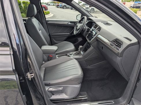 Used 2023 Volkswagen Tiguan SE R-Line AWD/4WD image 11
