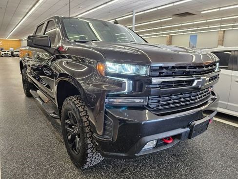 Used 2019 Chevrolet Silverado 1500 LT Trail Boss w/ Convenience Package image 3