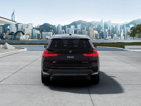 New 2026 BMW X1 xDrive28i w/ Technology Package AWD/4WD image 5