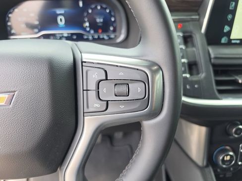 Used 2023 Chevrolet Suburban LT RWD image 33