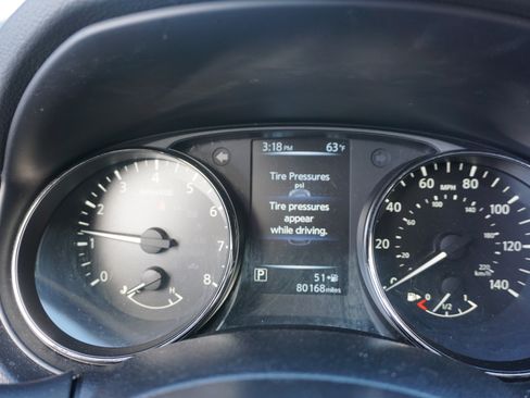 Used 2017 Nissan Rogue S image 9