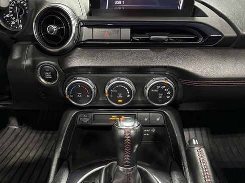 Used 2019 MAZDA MX-5 Miata RF Grand Touring RWD image 21