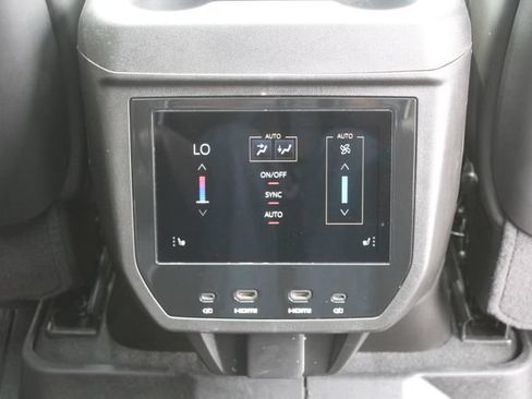 Used 2025 GMC Yukon Denali Ultimate w/ LPO, Floor Liner Package AWD/4WD image 22