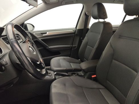 Used 2015 Volkswagen Golf S image 17