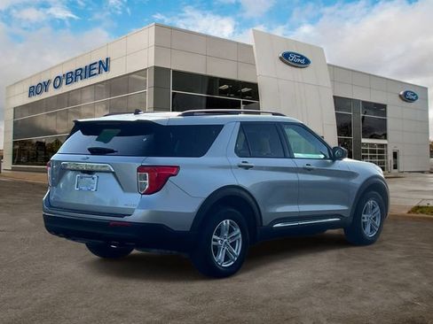 Certified 2023 Ford Explorer XLT AWD/4WD image 5