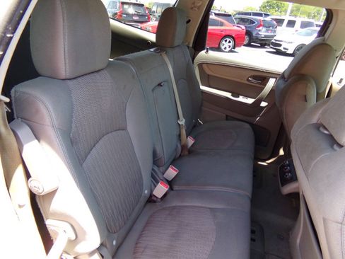 Used 2017 Chevrolet Traverse LS FWD image 23
