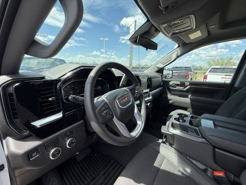 New 2026 GMC Sierra 1500 SLE image 19