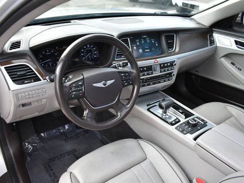 Used 2018 Genesis G80 3.8 w/ Option Group 03 RWD image 10