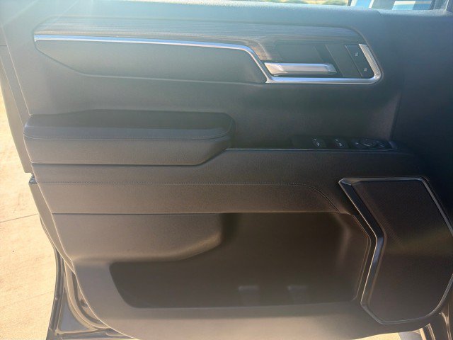 Used 2023 Chevrolet Silverado 1500 LT RWD image 4
