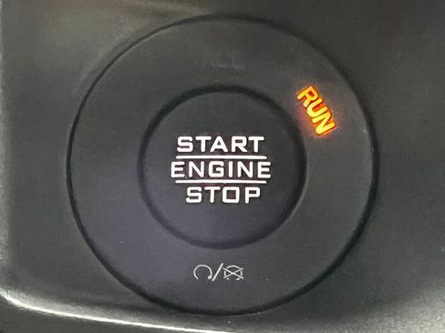 Used 2024 Jeep Wrangler Willys image 30