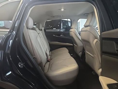 Used 2023 Lincoln Nautilus AWD w/ Premium Package image 36