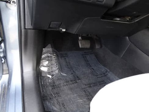 Certified 2022 Toyota Corolla LE w/ LE Convenience Package image 16