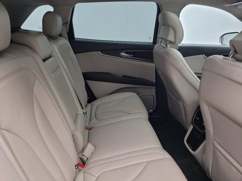 Used 2018 Lincoln MKX Reserve w/ Driver Assistance Package image 19