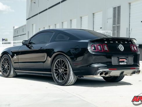Used 2013 Ford Mustang Shelby GT500 RWD image 5
