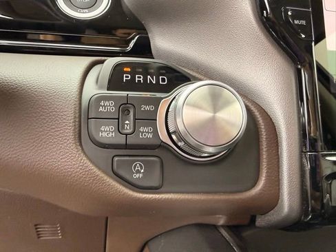 New 2026 RAM 1500 Laramie AWD/4WD image 23