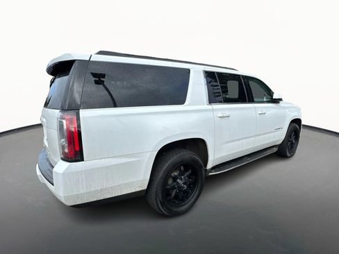 Used 2020 GMC Yukon XL SLT w/ HD Trailering Package image 3