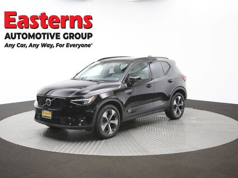 Used 2023 Volvo XC40 B4 Ultimate FWD image 50
