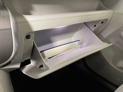 Certified 2025 Hyundai Kona SEL image 28