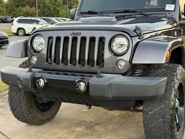 Used 2017 Jeep Wrangler Unlimited Sahara AWD/4WD image 11