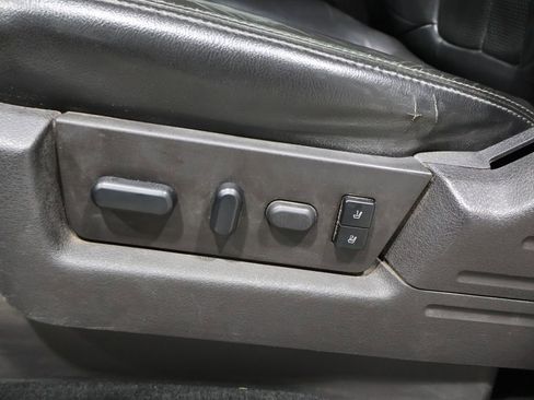 Used 2012 Ford F150 Lariat w/ Lariat Chrome Pkg image 11