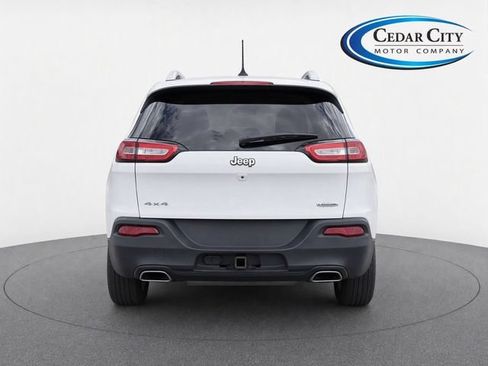 Used 2018 Jeep Cherokee Latitude Plus w/ Trailer Tow Group AWD/4WD image 6