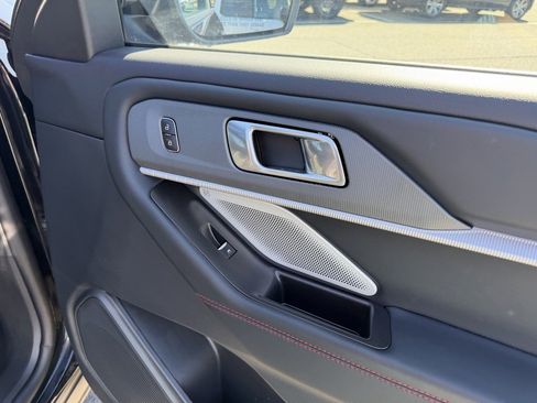 Used 2025 Ford Explorer ST w/ Sun And Sound Package image 31