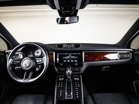 Used 2023 Porsche Macan S AWD/4WD image 25
