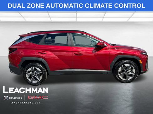 Used 2025 Hyundai Tucson SEL image 2