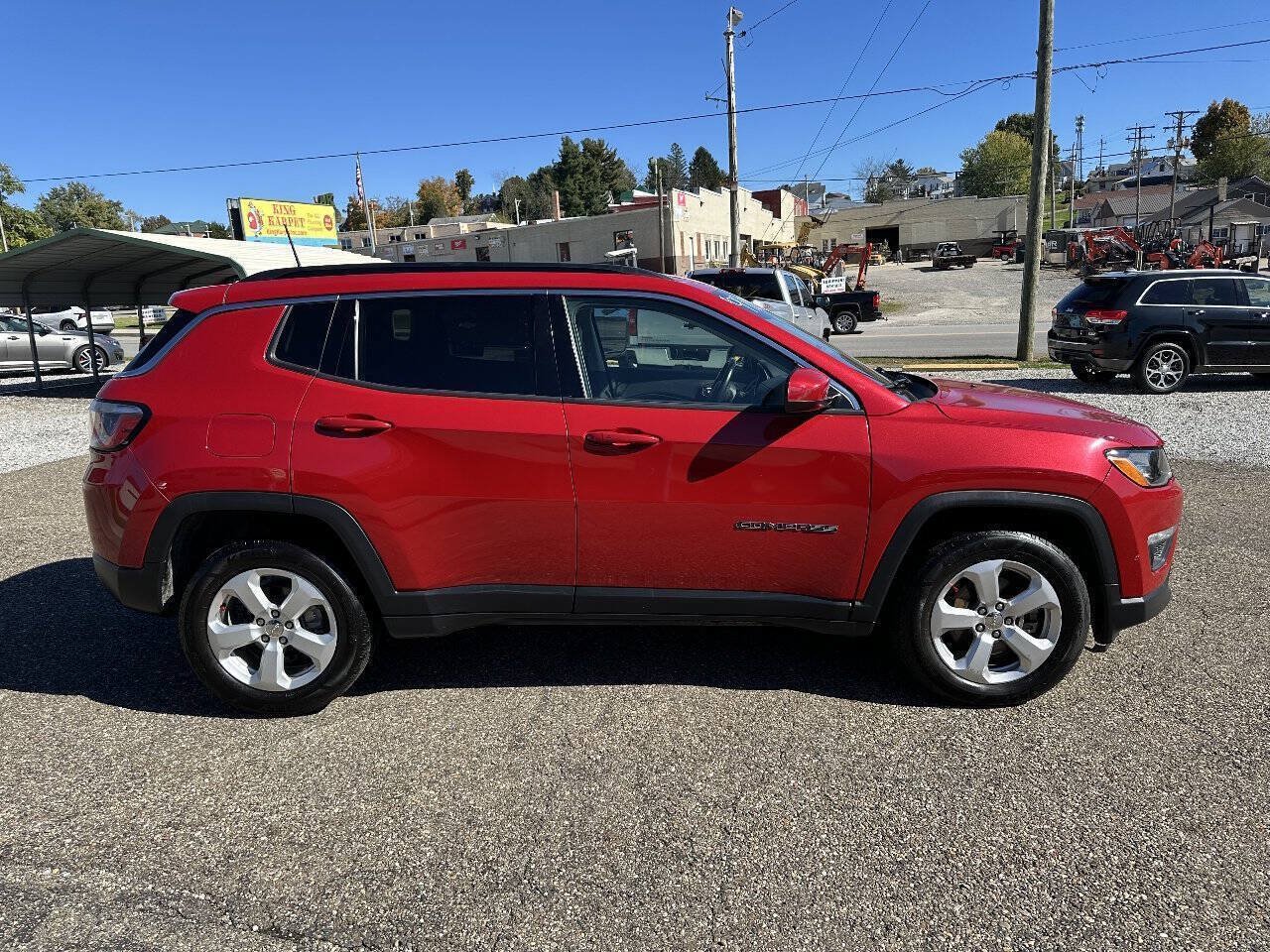 Used 2018 Jeep Compass Latitude w/ Popular Equipment Group AWD/4WD image 9