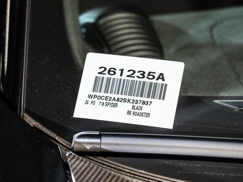 Certified 2025 Porsche 718 Boxster Spyder RS RWD image 24