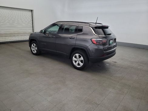 Used 2021 Jeep Compass Latitude AWD/4WD image 3