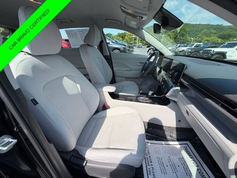 Used 2024 Hyundai Kona SE AWD/4WD image 35