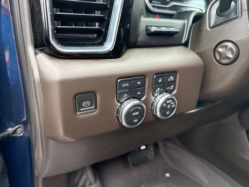 Used 2023 GMC Sierra 1500 Denali w/ Technology Package AWD/4WD image 19