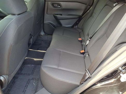 Used 2025 Nissan Rogue S FWD image 15
